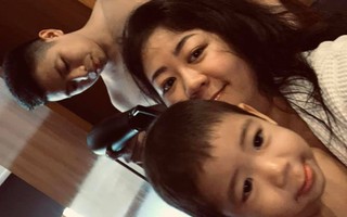 Khoe khoảnh khắc ngọt ngào được chồng trẻ sấy tóc cho, Dr. Pepper còn nói một câu khiến hội chị em tan chảy