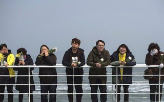 5 năm sau thảm kịch chìm phà Sewol, Hàn Quốc: 9 người vẫn mất tích, nỗi đau chưa nguôi