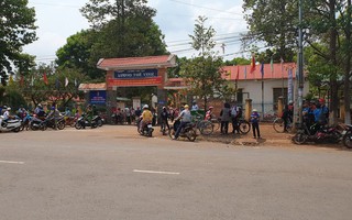 2 nữ sinh lớp 4 bị 4 nam sinh cùng lớp chọc ghẹo rồi đánh phải nhập viện tâm thần kiểm tra
