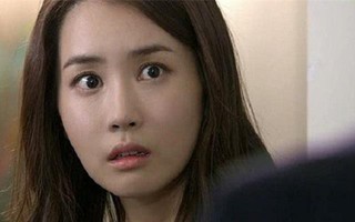 Nghe tin chị gái "ế chỏng chơ" đưa người yêu kém tuổi về ra mắt, tôi vội vàng chạy sang xem thì choáng váng khi thấy khuôn mặt đáng khinh ấy