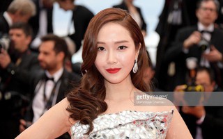 "Nữ hoàng băng giá" Hàn Quốc - Jessica gây thất vọng với gương mặt cứng đờ trên thảm đỏ Cannes 