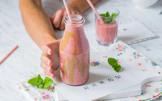 Làm món sinh tố này để uống chỉ trong 2 tuần mà da tôi sáng đẹp hẳn lên!