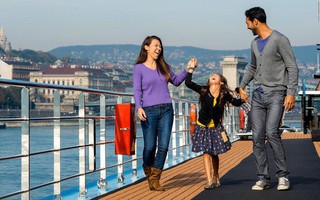 Vô vàn lợi ích khi cho trẻ em đi du lịch từ nhỏ