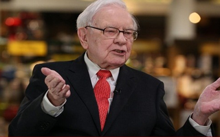 Tỷ phú Warren Buffett thường có bao nhiêu tiền trong ví?