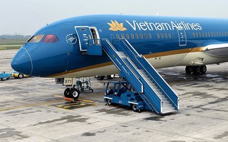 Vụ chuyến bay quốc tế bị tố delay hơn 1 giờ để chờ 1 vị khách: VNA lên tiếng xin lỗi, mong mọi người thông cảm