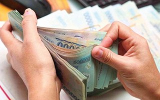 Vợ tiêu tiền không rõ nguồn gốc do chồng đưa có thể mắc tội  "rửa tiền"?