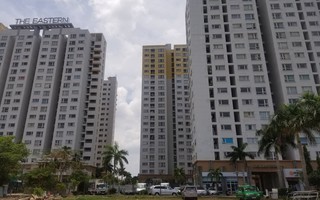 TP.HCM: Vừa tiễn bố đi làm, bé trai 3 tuổi rơi từ tầng cao chung cư xuống đất tử vong