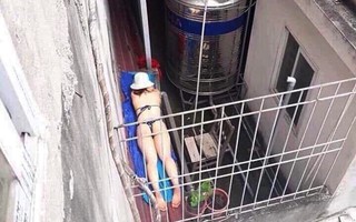 Khoe ảnh bikini trên biển giờ lỗi mốt rồi, phải khoe bikini tắm nắng nhuộm da trên mái nhà mới "chất"