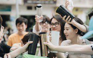Cuộc chiến trộm nhựa không còn là chuyện của riêng ai: Dân văn phòng đang dẫn đầu trong thử thách "đừng dùng cốc nhựa"