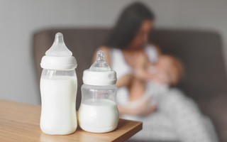 Sinh con xong, mẹ hoảng hồn khi phát hiện sữa xuất hiện ở "chỗ đó"