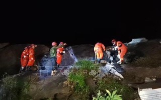 133 người thương vong trong vụ động đất ở Tứ Xuyên, Trung Quốc
