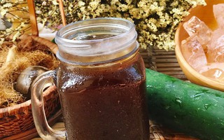 Ăn nhiều mận nhiều vải, các mẹ nhớ uống món nước này để không bị mọc mụn vì nóng nhé!