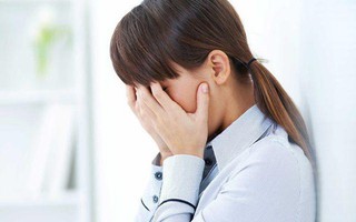 Cô gái trẻ ngất xỉu trong lúc trò chuyện với người thân, nguyên nhân phía sau khiến người trẻ tuổi cũng phải dè chừng