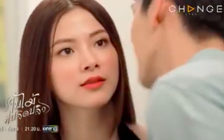 Tập 10 "Chiếc lá bay": Nira ngượng đỏ mặt khi bất ngờ được dượng Chat đẹp trai hôn