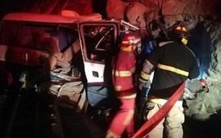 Xe buýt đâm vào vách đá tại Peru, ít nhất 19 người thiệt mạng
