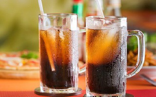 Người đàn ông bị vỡ thực quản dưới, thủ phạm là do uống sai cách loại đồ uống này vào lúc bụng đói