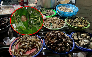 Quán ốc nổi tiếng nhất nhì Đà Lạt bị tố không vệ sinh, làm khách đau bụng, đĩa rau có "sinh vật lạ" còn gây sốc hơn