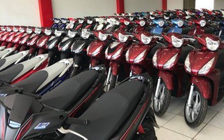 Mở đầu tháng cô hồn, xe máy giảm giá mạnh lập đáy mới