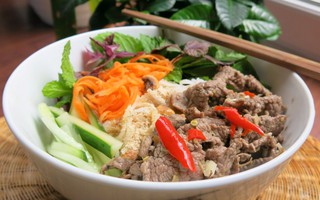Mẹ chồng tôi có cách làm bún bò xào ngon vô địch, chưa từng ai có thể "vượt mặt"!