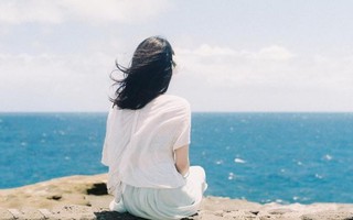 Cầm số vàng cưới ra tiệm bán, tôi choáng váng khi biết một nửa là hàng giả, biết kẻ tráo vàng, tôi càng sốc nặng hơn nhưng không dám nói ra