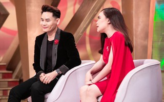 MC VTV Hồng Phúc gây choáng khi chia sẻ yêu vợ 9 năm không làm “chuyện ấy”, đêm tân hôn “ai đứng ngoài hành lang cũng nghe thấy!”