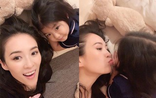 Đẹp “sắc nước hương trời” vậy mà Chương Tử Di bị nhóc tỳ 3 tuổi chiếm toàn bộ spotlight trong mọi khung hình