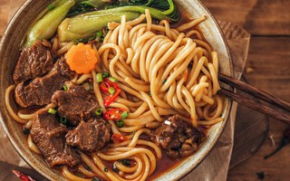 Cuối tuần nào chồng con tôi cũng yêu cầu món mì thịt bò này, ngon mềm thơm nức mũi!