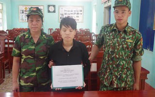 Nữ quái buôn người bị bắt giữ trên đường sang Trung Quốc bán bé trai 1 tuần tuổi