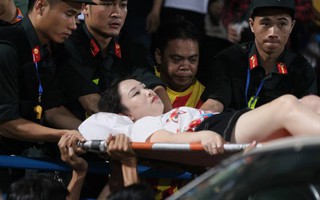 Từ vụ CĐV bị pháo sáng bắn vào chân phải nhập viện, nhiều phụ nữ yêu bóng đá cảm thấy không còn dám tới sân vận động 