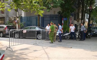 Hà Nội: Kinh hoàng nam thanh niên nghi đâm chết 2 nữ sinh rồi nhảy lầu tự tử