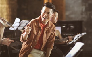Hồ Trung Dũng làm mới loạt ca khúc xưa tặng fan nhân kỷ niệm 10 năm ca hát