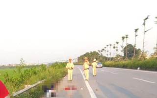 Hà Nội: Chồng điều khiển xe máy tự gây tai nạn khiến vợ và 2 con tử vong thương tâm