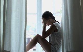Đi đánh ghen cùng bạn thân nhưng khi thấy người đàn ông khỏa thân trong khách sạn, tôi lại bàng hoàng đến bủn rủn cả tay chân