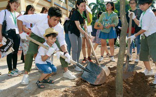 Trái tim xanh giữa lòng Hà Nội: Hành trình trồng cây chung tay bảo vệ môi trường