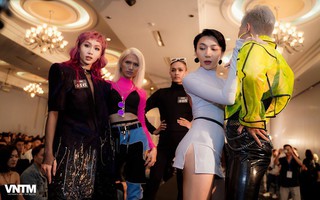 "Rừng" chân dài đổ bộ tại vòng Sơ tuyển Vietnam's Next Top Model 2019: Bất chấp để nổi bật, ăn diện không khác gì lễ hội... hóa trang