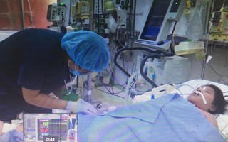 Trẻ bị sốc sốt xuất huyết kéo dài có nguy cơ không hồi phục và dẫn đến tử vong