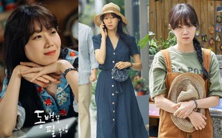 Gong Hyo Jin năm nay đã 39 tuổi, vậy mà cô vẫn "cân" được tuốt những bộ cánh xì tin hết cỡ trong phim mới