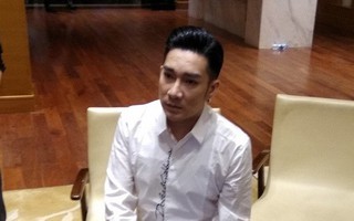 Quang Hà bật khóc khi chia sẻ về sự cố Cung Văn hóa Hữu nghị Việt Xô bị cháy và buổi biểu diễn phải hủy bỏ