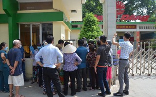 Dân kéo ra Công ty Rạng Đông đòi đối thoại sau thông tin 15,1 - 27,2kg thủy ngân đã phát tán ra môi trường