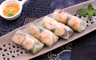 Công thức làm món cuốn chuẩn cho hội giảm cân giảm mỡ bụng đây rồi, thử ngay thôi chị em ơi!