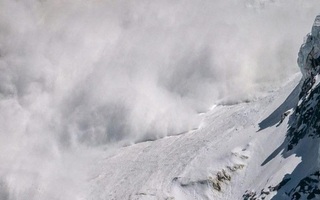 Nhiều công dân Hàn Quốc mất tích do lở tuyết khi leo núi Himalaya