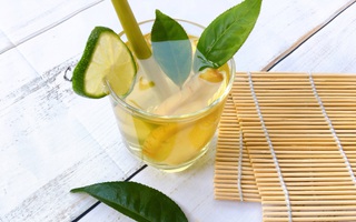 Tết này các mẹ nhớ làm trà sả uống thanh lọc cơ thể và chống tăng cân sau Tết nhé!