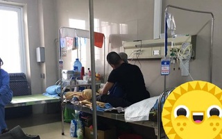 Nam thanh niên chăm bố trong bệnh viện và hành động của anh khiến nhiều người trầm trồ