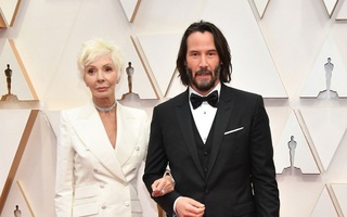 Không phải bạn gái, đây mới là người phụ nữ đặc biệt mà tài tử "Ma Trận" Keanu Reeves sánh bước cùng trên thảm đỏ Oscar 2020