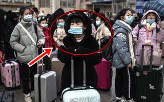 Đeo khẩu trang có bảo vệ trẻ hoàn toàn khỏi virus corona hay không? Câu trả lời của chuyên gia sẽ khiến nhiều phụ huynh phải giật mình, thay đổi gấp