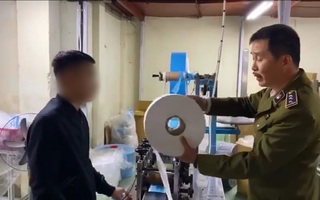 Kinh hoàng: Công nghệ sản xuất khẩu trang bằng "giấy vệ sinh" và sự thật phẫn nộ khi hàng ngàn chiếc đã được tuồn ra thị trường từ trong tết