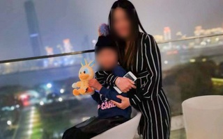 Vũ Hán bị cách ly khiến nội bất xuất ngoại bất nhập, hai mẹ con bị chia cắt ở 2 đất nước không rõ ngày nào được đoàn tụ