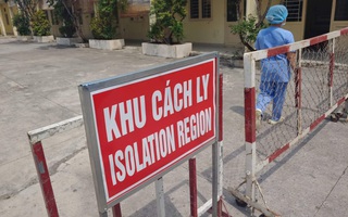 Nữ tiếp viên hàng không bị cách ly tại TP.HCM vẫn chưa được xét nghiệm virus corona