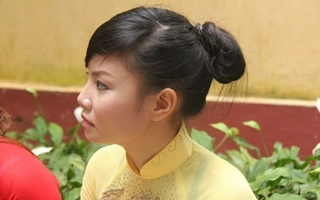 "Tú bà" xinh đẹp kể về thu nhập "khủng" 15 triệu/ngày