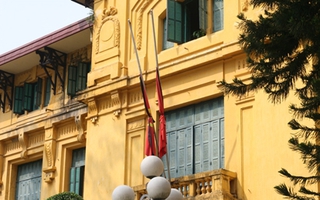 Cả nước treo cờ rủ trong quốc tang Đại tướng